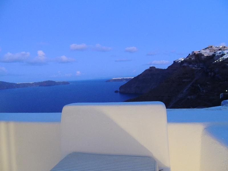 Trieris Villa & Suites Fira  Bagian luar foto
